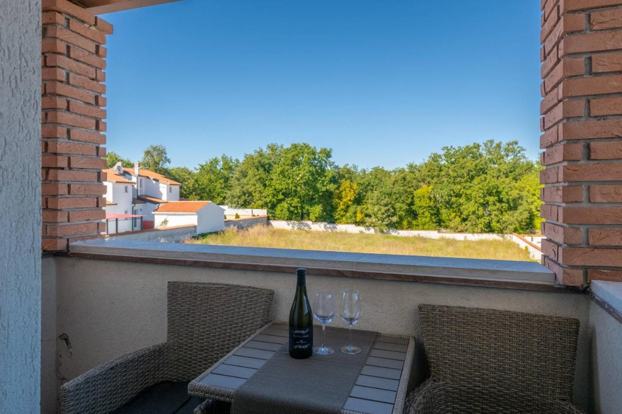 Apartmani Jana Пореч Экстерьер фото
