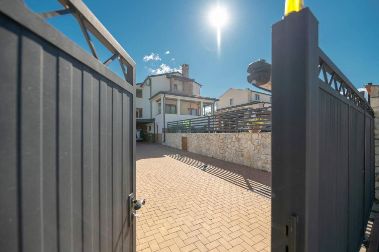 Apartmani Jana Пореч Экстерьер фото
